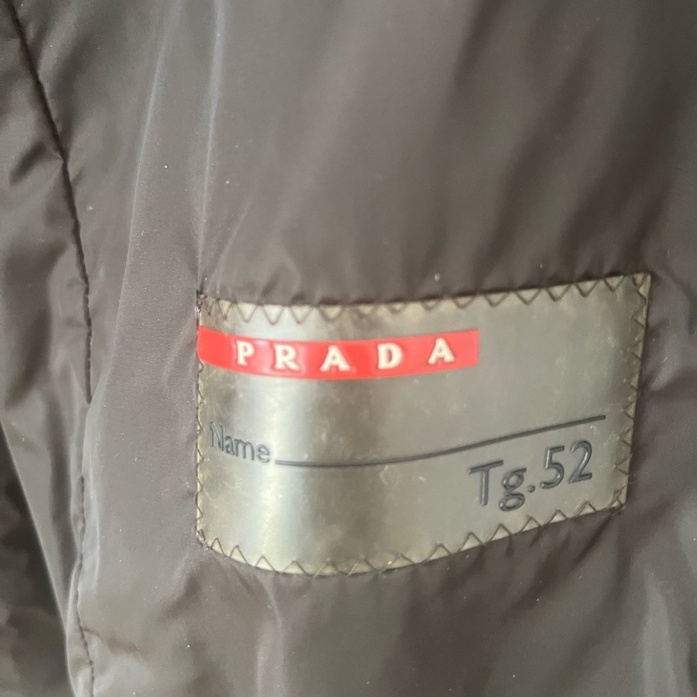 Prada - Picture 6 of 8